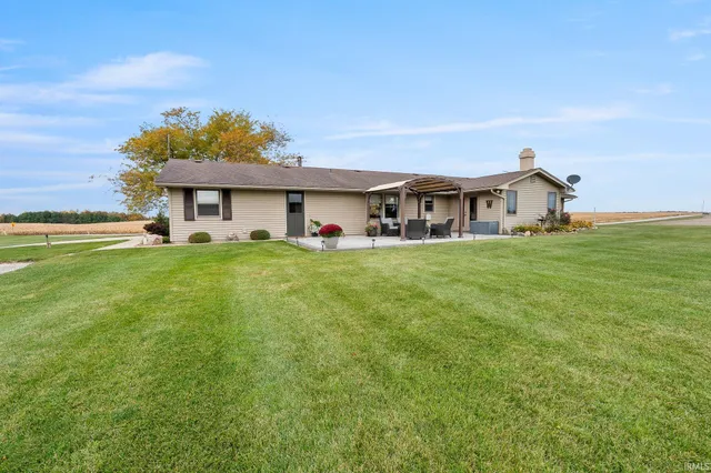 $495,000 | 3630 South State Road 1, Hamilton, IN 46742