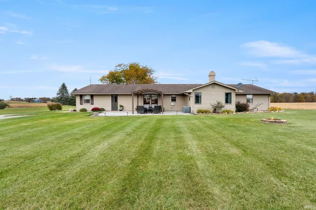 $495,000 | 3630 South State Road 1, Hamilton, IN 46742