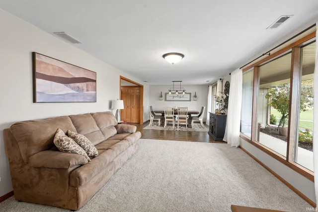 $495,000 | 3630 South State Road 1, Hamilton, IN 46742