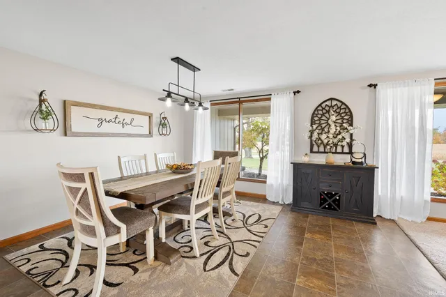 $495,000 | 3630 South State Road 1, Hamilton, IN 46742