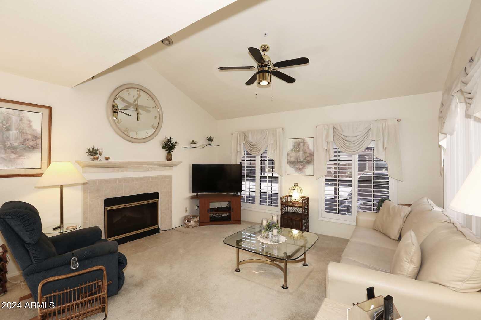 6945 East Cochise Road, Unit 122 Paradise Valley, AZ 85253 - Photo 4 of 35 Great Room