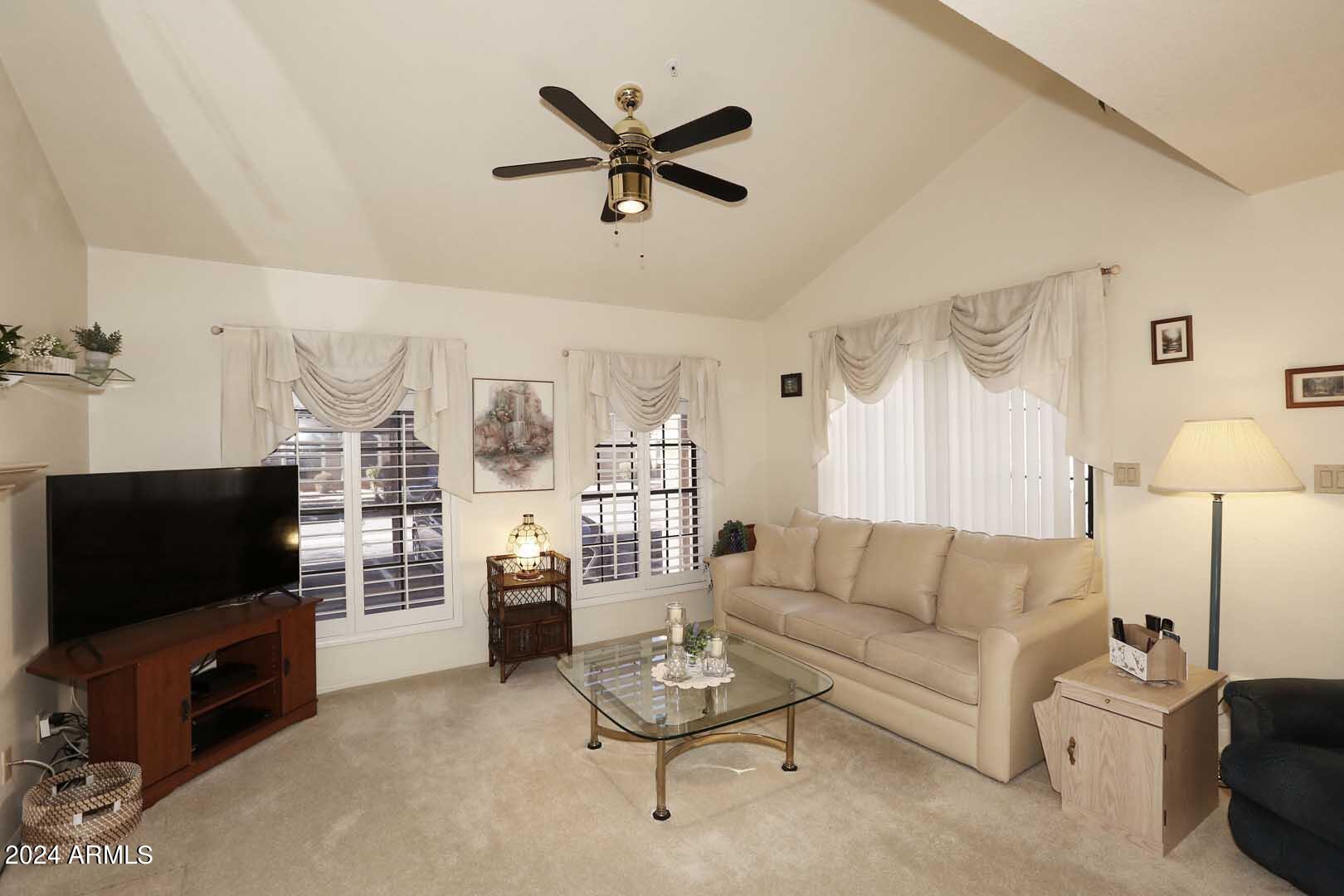6945 East Cochise Road, Unit 122 Paradise Valley, AZ 85253 - Photo 5 of 35 Great Room2