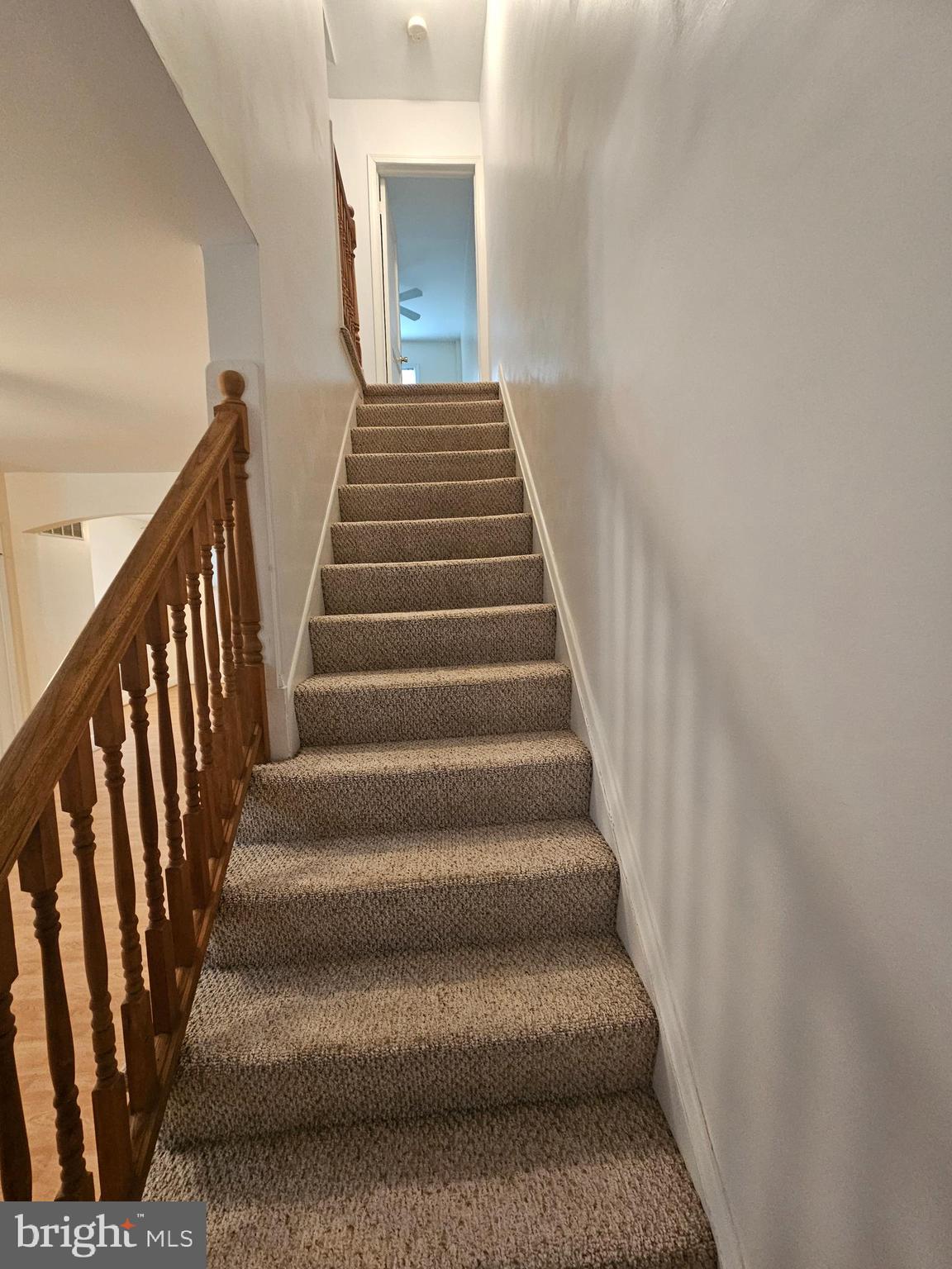 6907 Belclare Road Baltimore, MD 21222 - Photo 9 of 26 a view of entryway