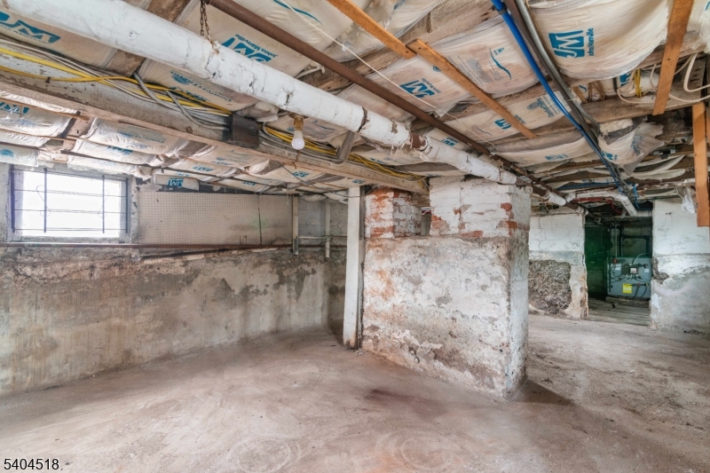 354 Hayward Street Orange, NJ 07050 - Photo 17 of 18 a view of a garage