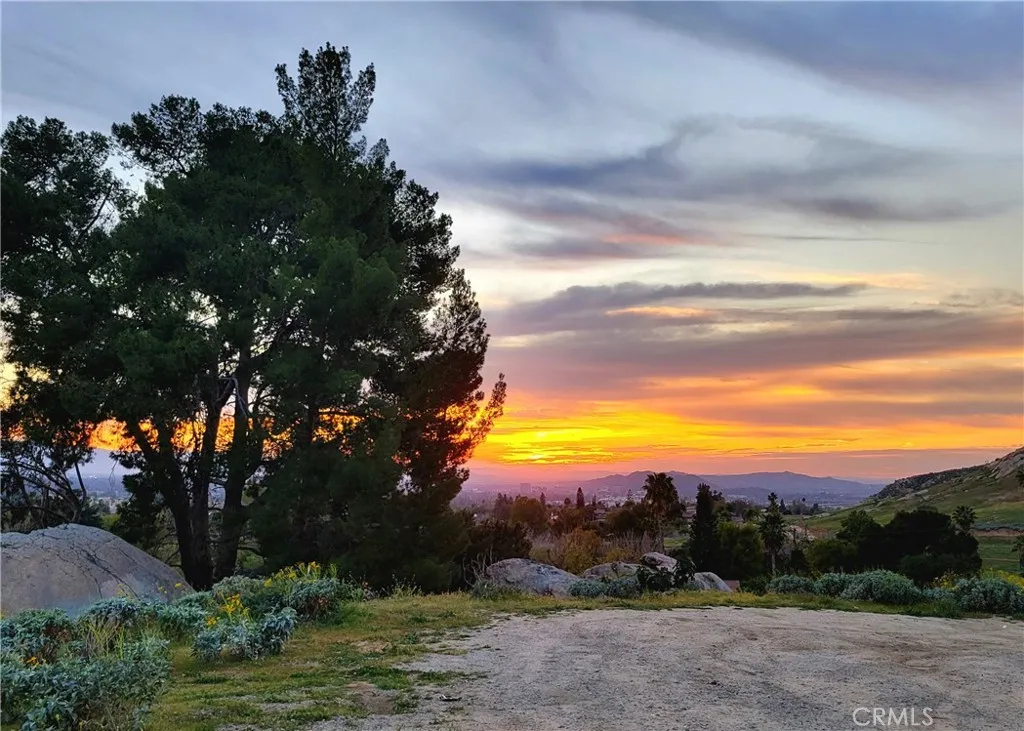 2935 Galaxie Road Riverside, CA 92507 - Photo 38 of 45 Gallery Image 38