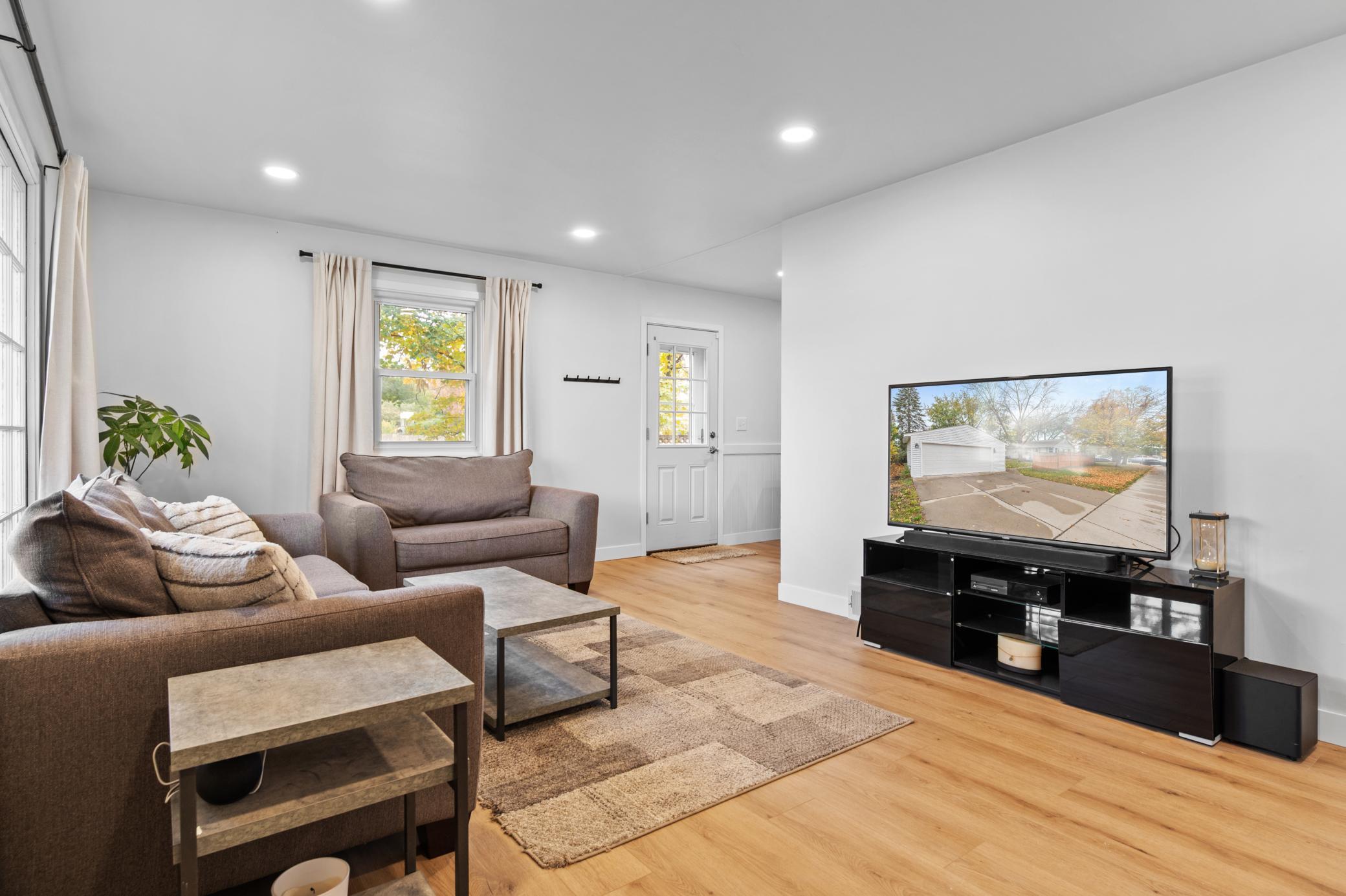 7601 Elliot Avenue Richfield, MN 55423 - Photo 5 of 34