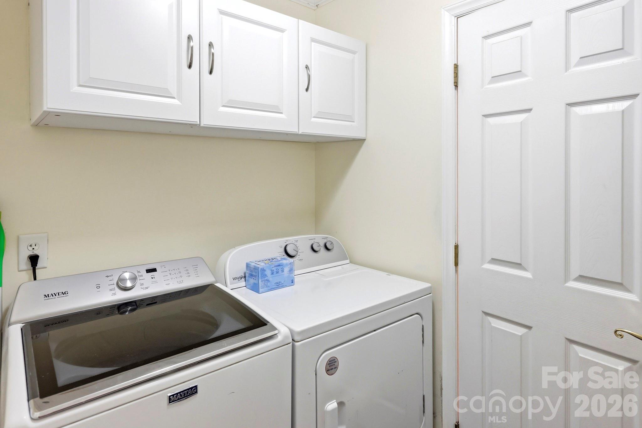 327 Sherry Street Rutherfordton, NC 28139 - Photo 9 of 22 a utility room with dryer and washer