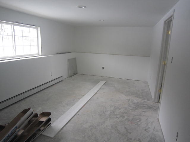 806 Portland Street Rochester, NH 03868 - Photo 5 of 10