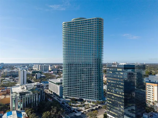$8,500 | 400 Central Avenue, Unit 2205, St. Petersburg, FL 33701