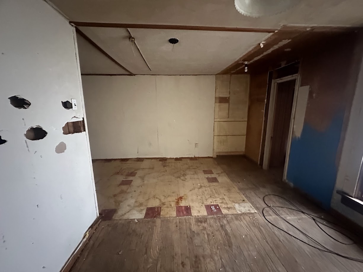516 East Madison Street Lubbock, TX 79403 - Photo 9 of 18 a view of a hardwood