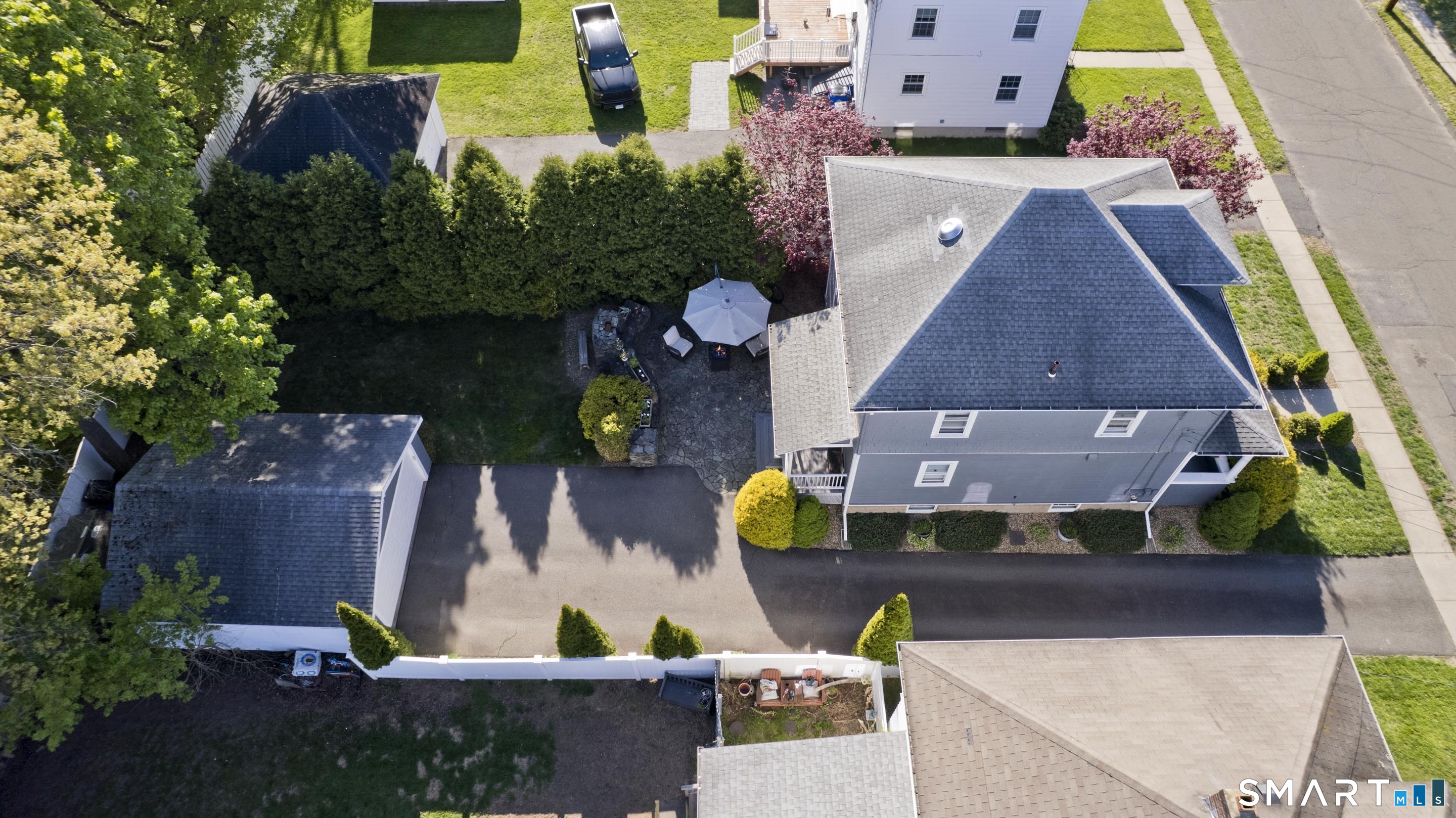 6 James Street Windsor Locks, CT 06096 - Photo 5 of 38