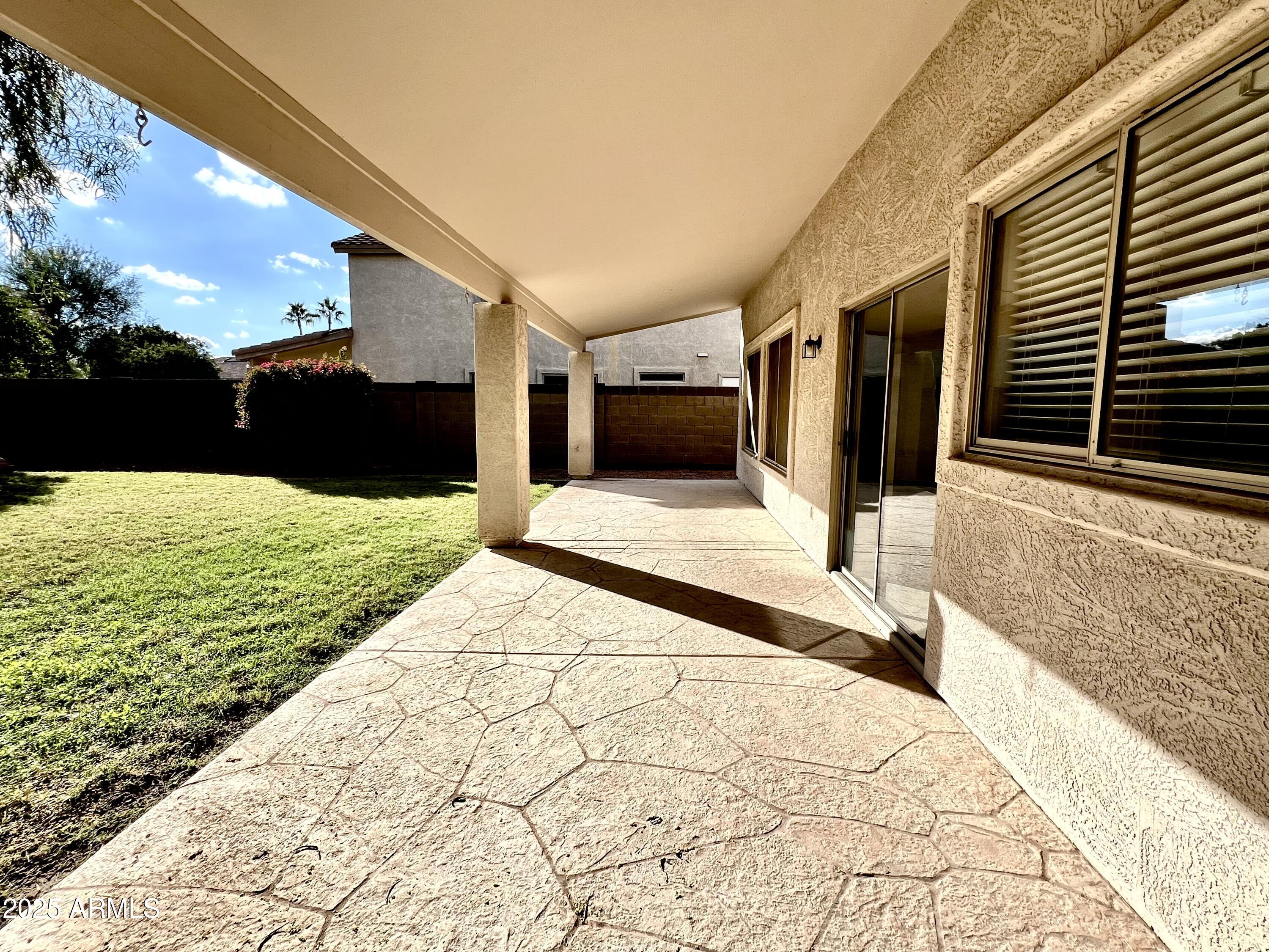 7309 West Mohawk Lane Glendale, AZ 85308 - Photo 7 of 24 a view of the entryway front of house