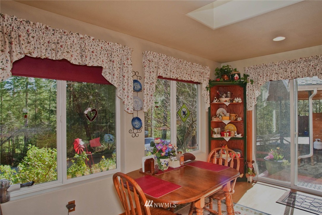 4934 Shellridge Road Northwest Olympia, WA 98502 - Photo 4 of 20 Gallery Image 4