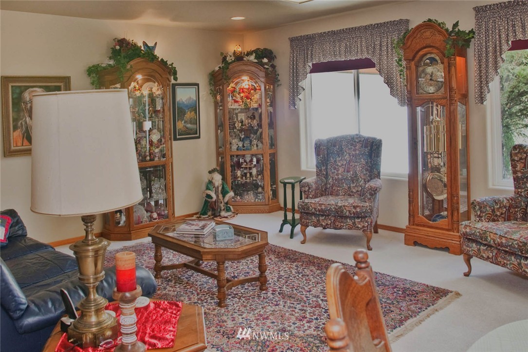 4934 Shellridge Road Northwest Olympia, WA 98502 - Photo 5 of 20 Gallery Image 5