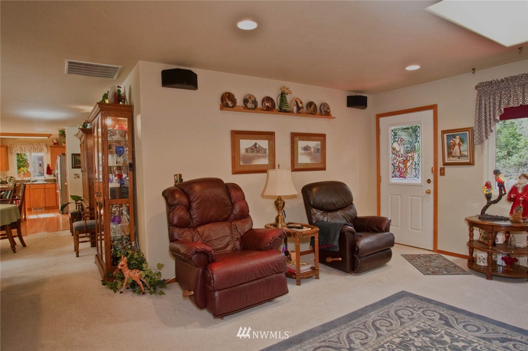 4934 Shellridge Road Northwest Olympia, WA 98502 - Photo 8 of 20 Gallery Image 8