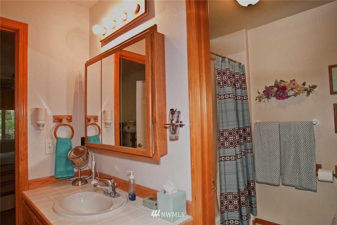 4934 Shellridge Road Northwest Olympia, WA 98502 - Photo 10 of 20 Gallery Image 10