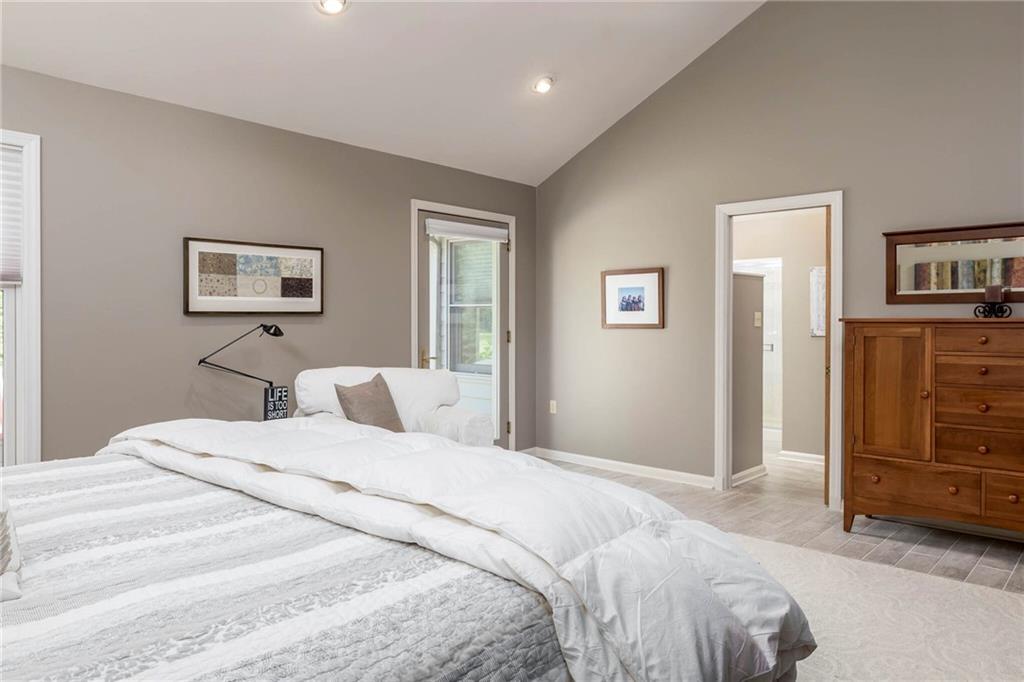 924 Old Washington Road Canonsburg, PA 15317 - Photo 22 of 46 a bedroom with a bed and a painting