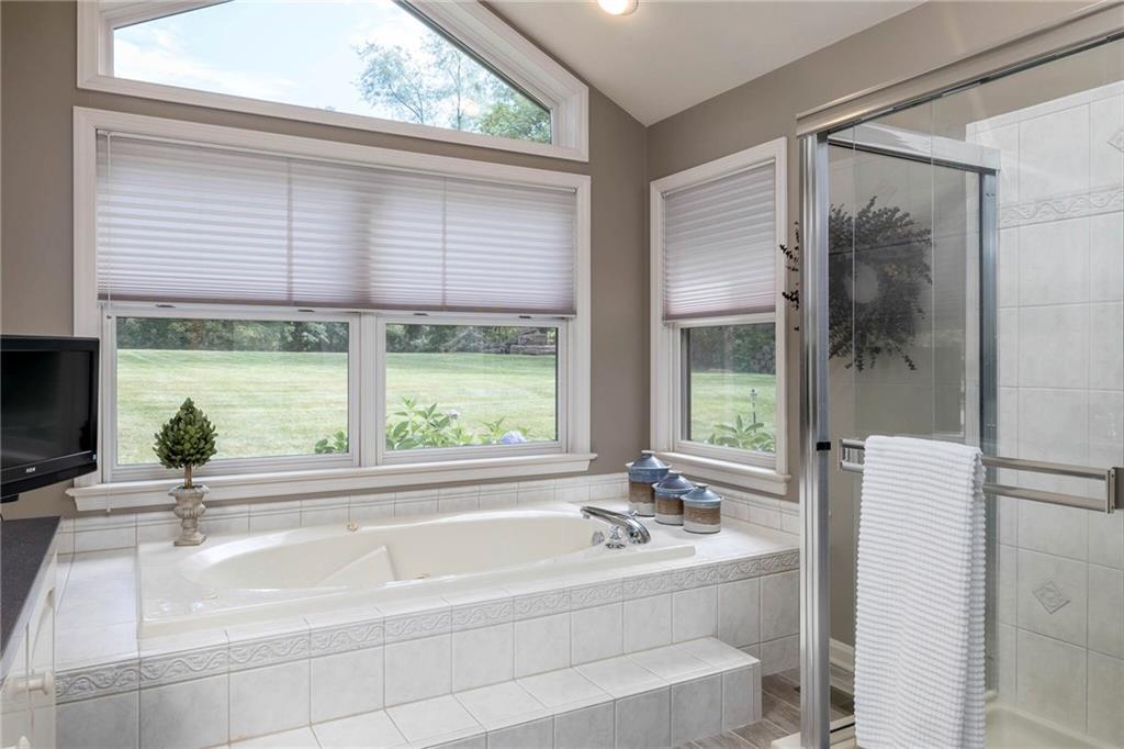 924 Old Washington Road Canonsburg, PA 15317 - Photo 24 of 46 a bathroom with a bathtub and a sink