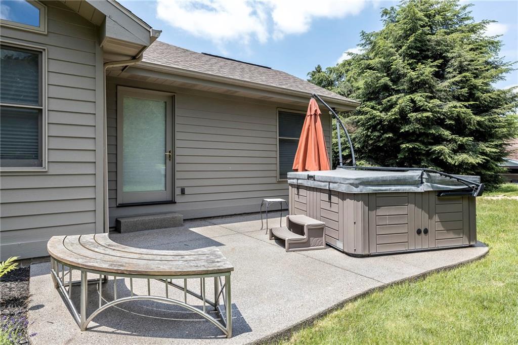 924 Old Washington Road Canonsburg, PA 15317 - Photo 43 of 46 a backyard of a house with table and chairs