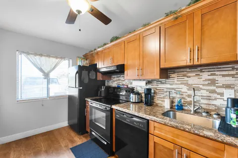 $280,000 | 139 Sparrow Drive, Unit 2A, Royal Palm Beach, FL 33411