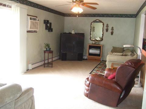 7325 East Carpenter Road Davison, MI 48423 - Photo 2 of 14 20185915-1.JPG