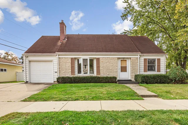 $260,000 | 319 3rd Street Southwest, Faribault, MN 55021