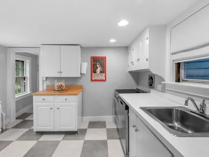$639,000 | 12 Darling Street, Unit 2, Marblehead, MA 01945