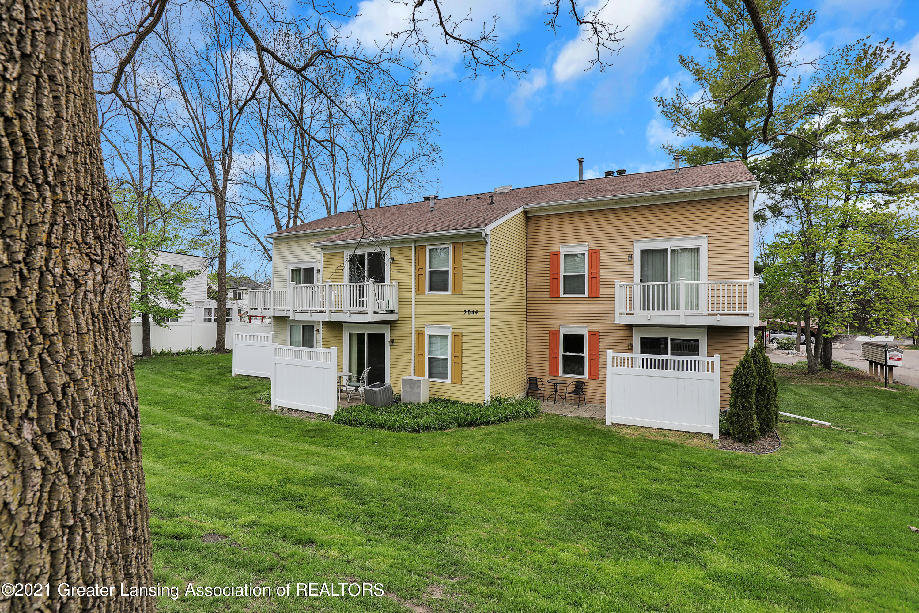 2044 Hamilton Road Okemos, MI 48864 - Photo 17 of 18 9I3A9463