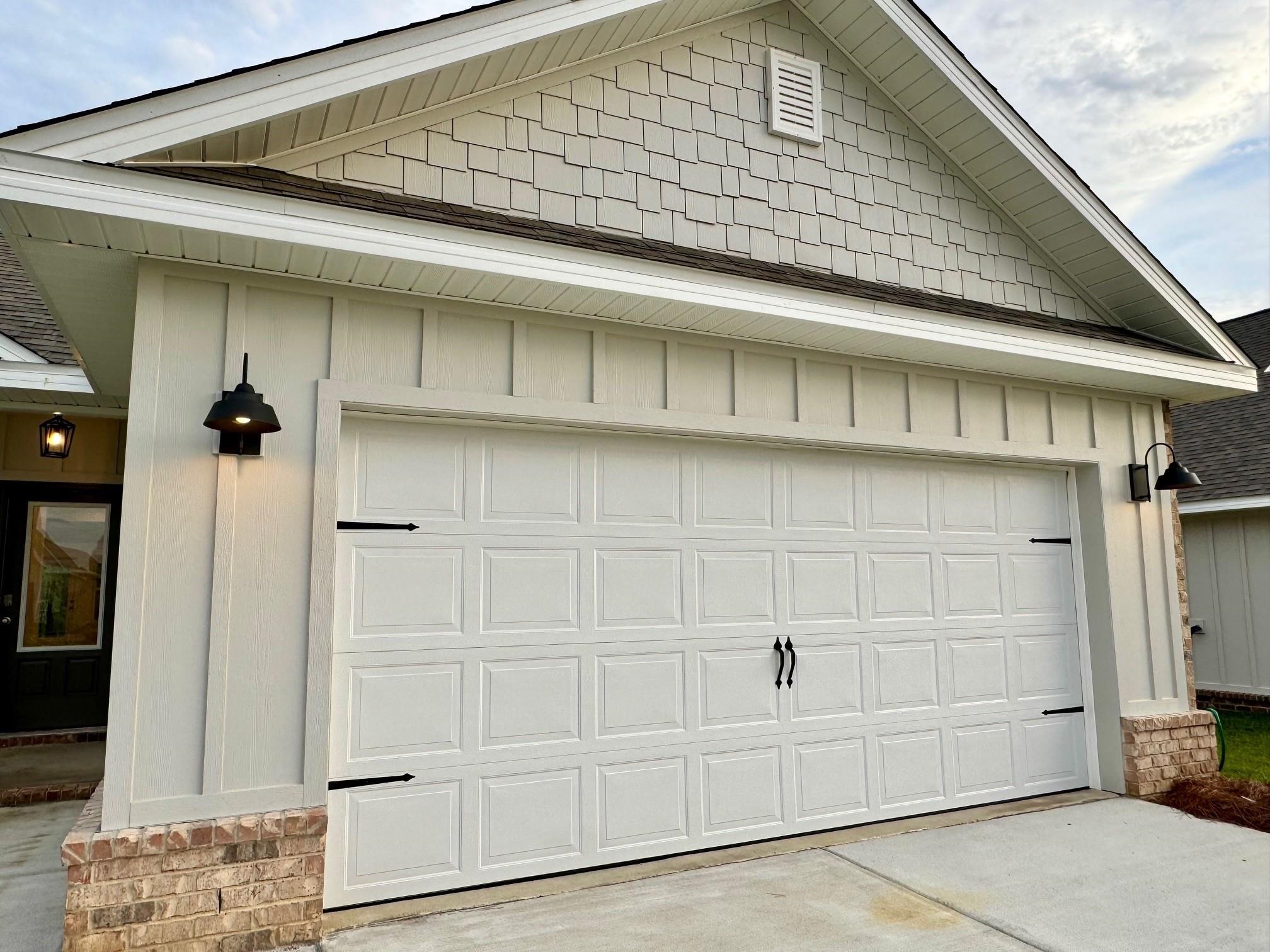 12884 Grand Rpds Road Fairhope, AL 36532 - Photo 19 of 32 Garage