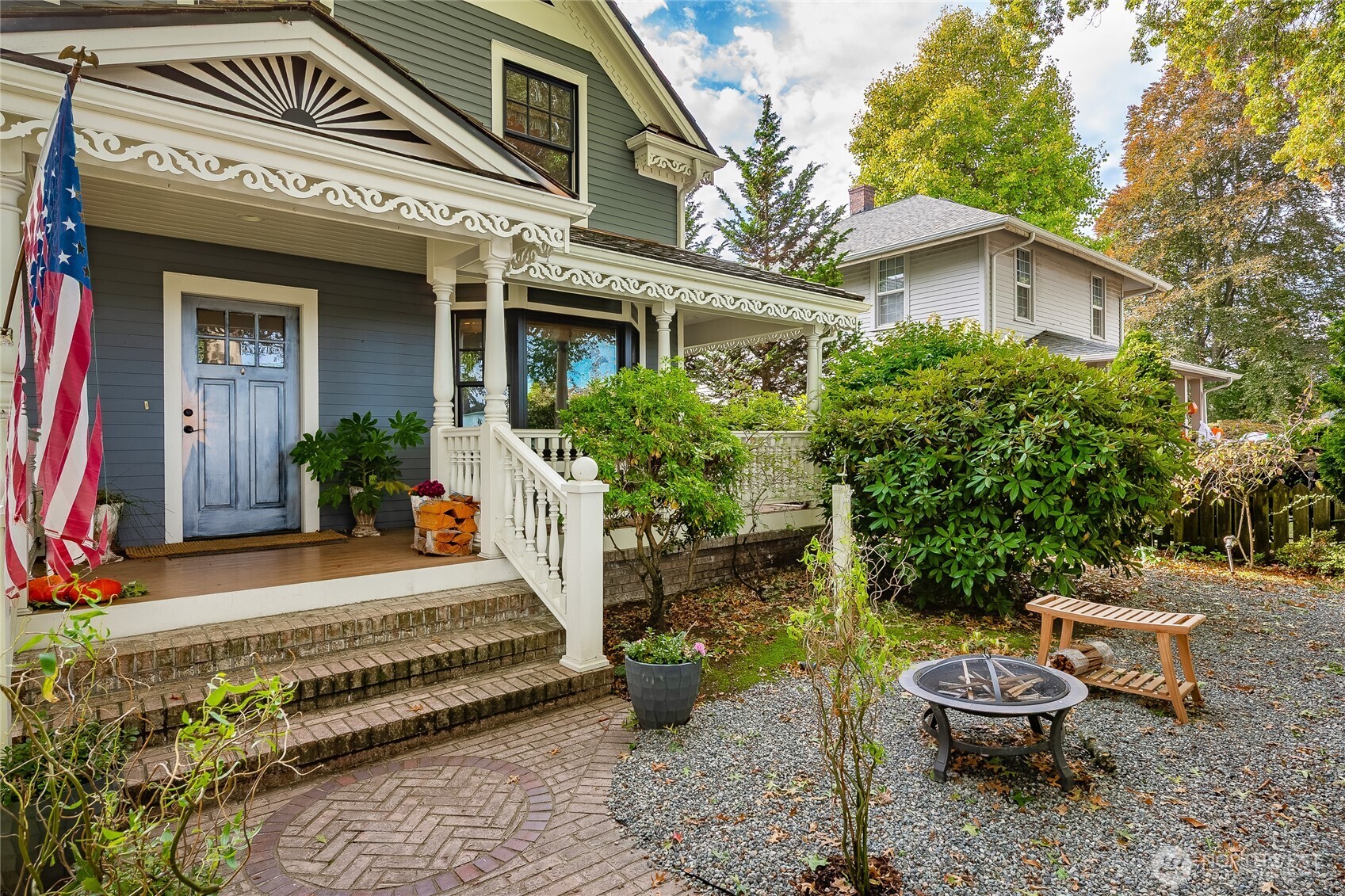 915 Front Street Lynden, WA 98264 - Photo 2 of 40