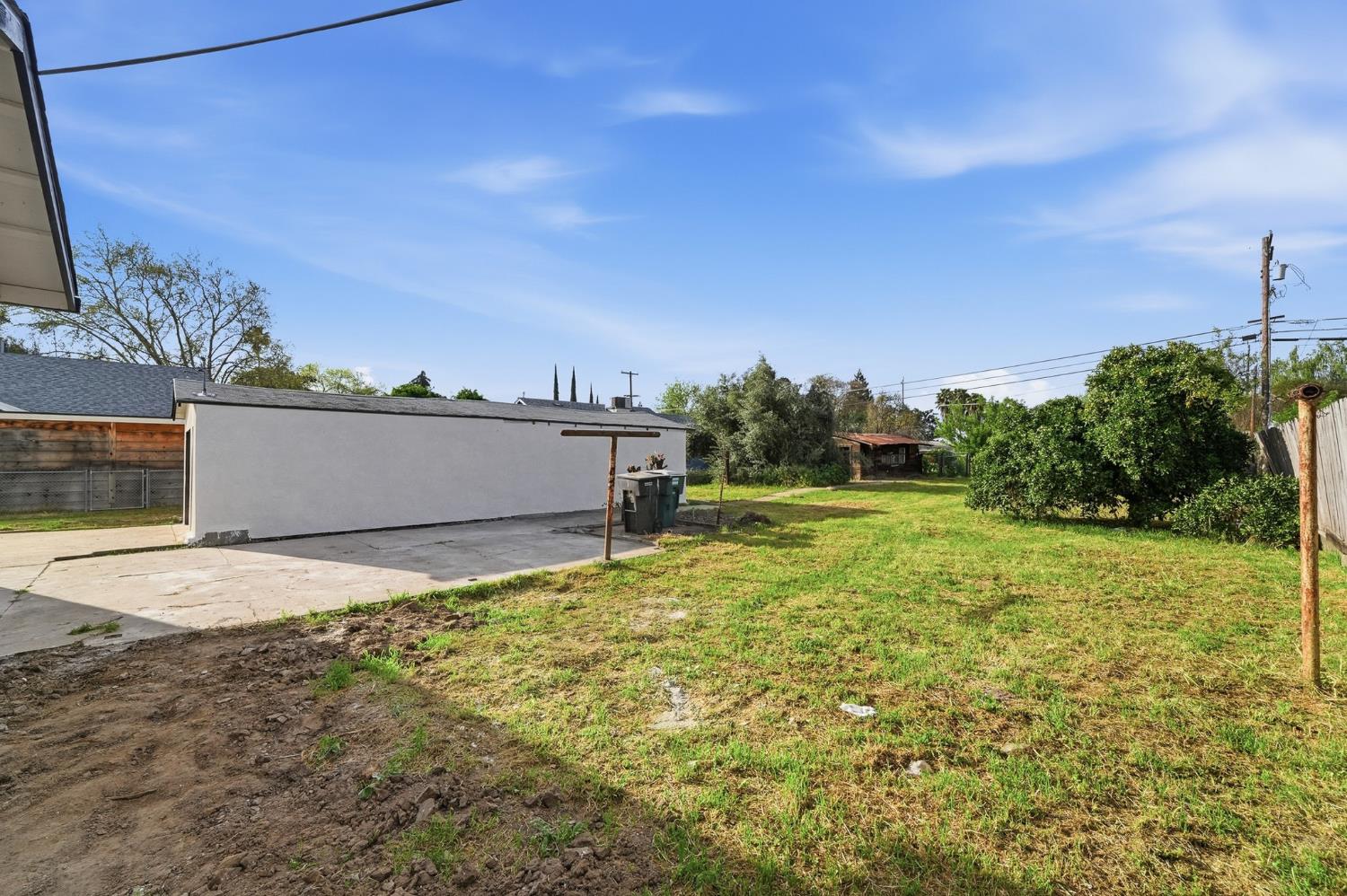 430 Laurel Avenue Modesto, CA 95351 - Photo 25 of 28 a view of backyard and outdoor space