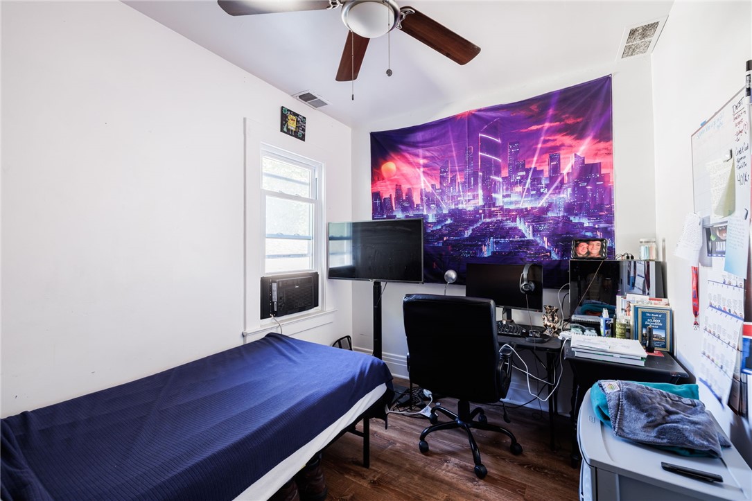 13 Whitmore Street Rochester, NY 14620 - Photo 16 of 38