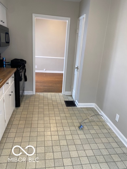 60 North Routiers Avenue Indianapolis, IN 46219 - Photo 11 of 26
