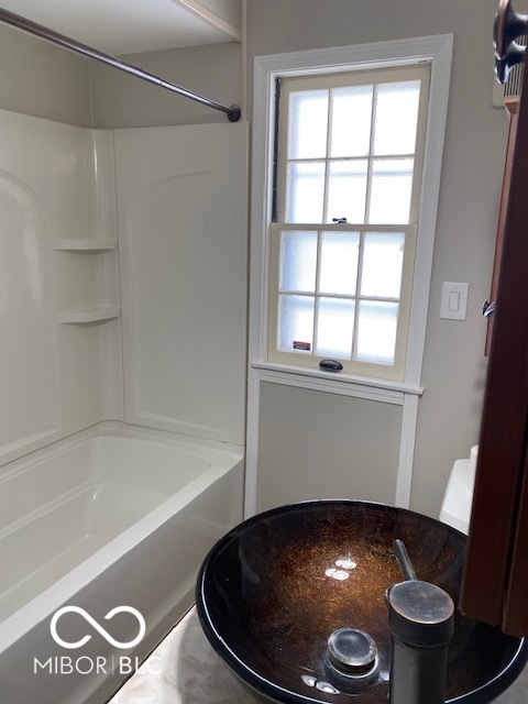 60 North Routiers Avenue Indianapolis, IN 46219 - Photo 15 of 26