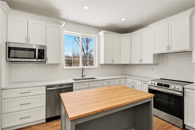 $449,000 | 6267 Creekside Circle, Ypsilanti, MI 48197