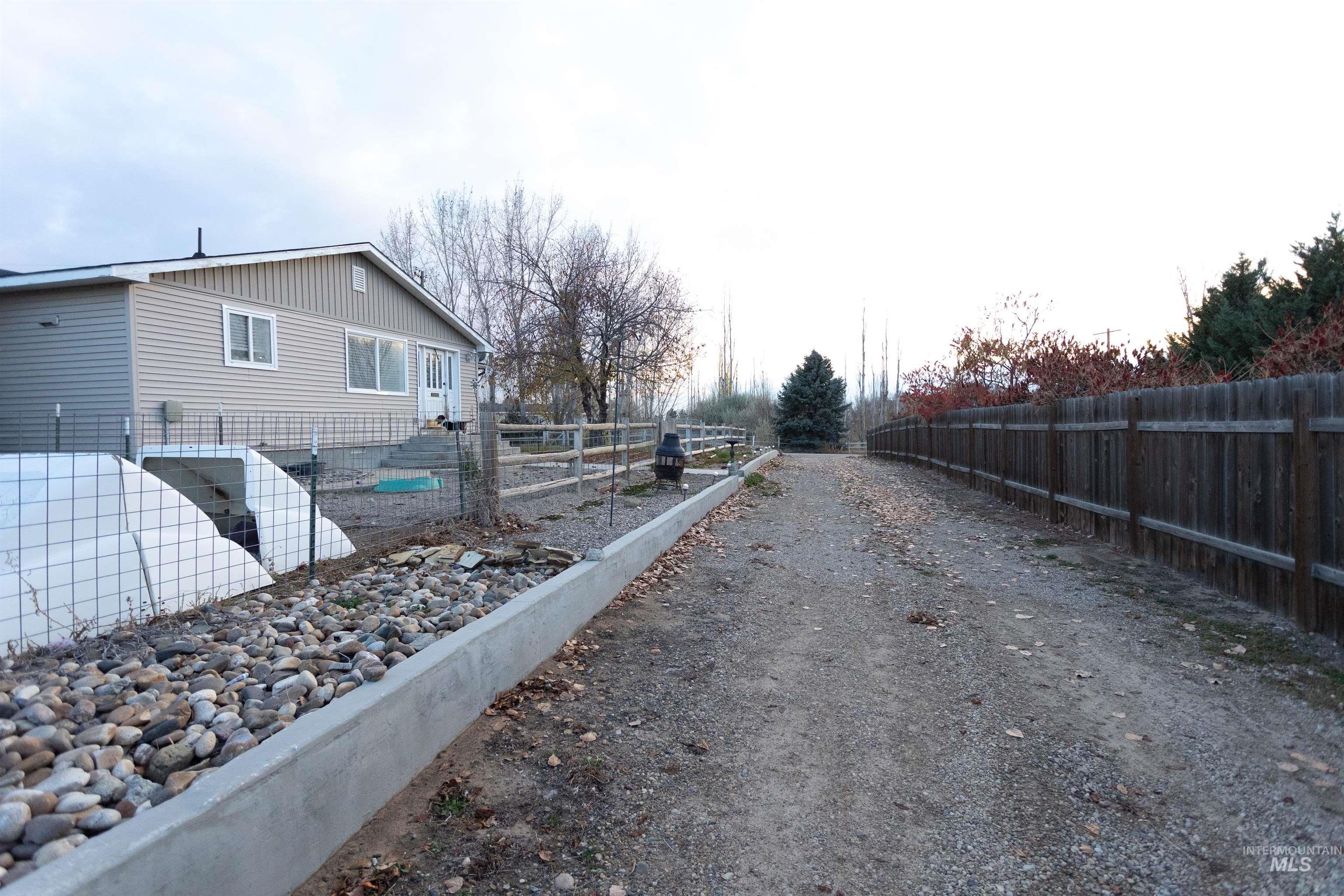1400 Anderson Corner Road Parma, ID 83660 - Photo 24 of 31 View of road