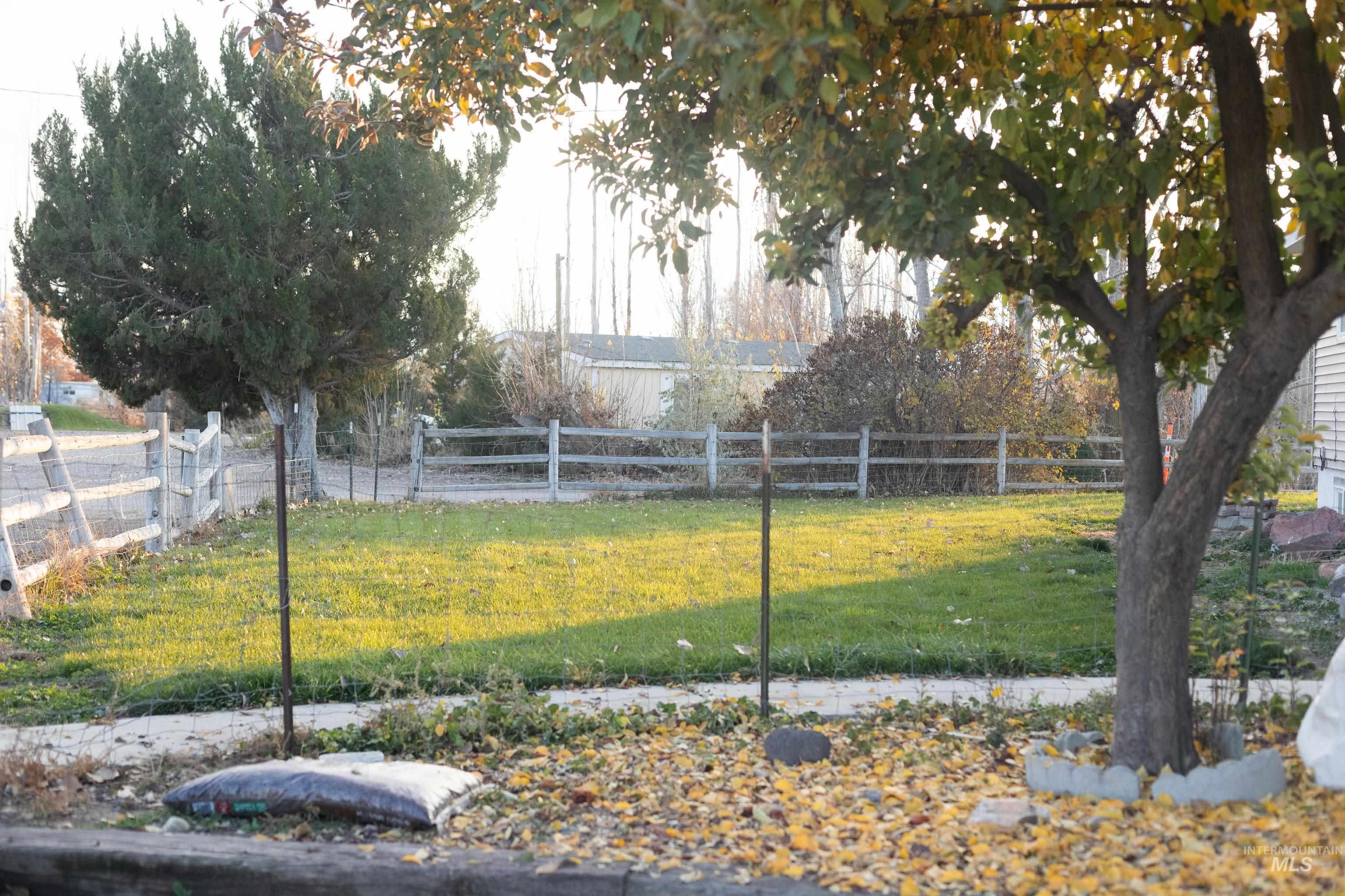 1400 Anderson Corner Road Parma, ID 83660 - Photo 29 of 31 View of yard