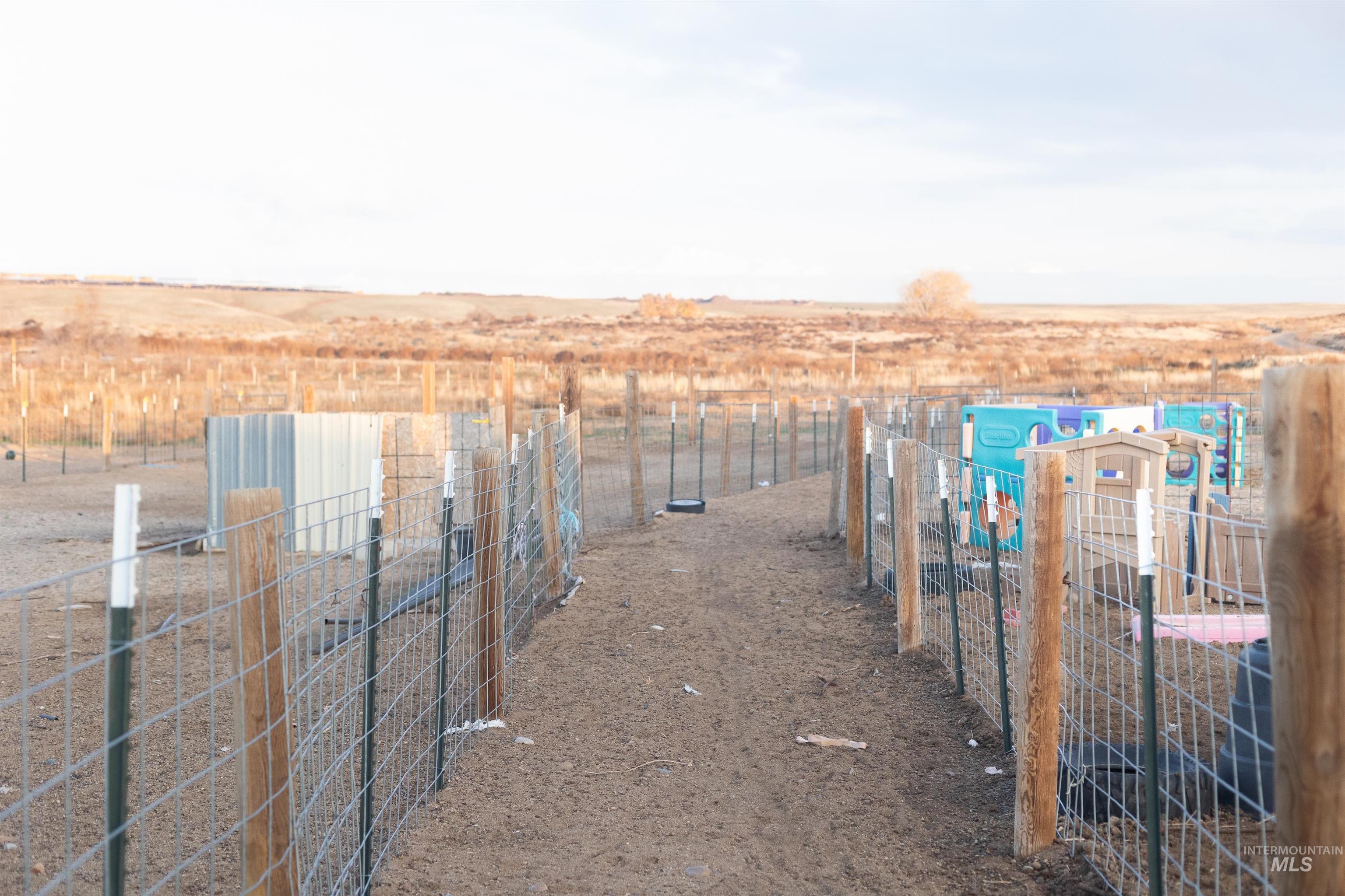 1400 Anderson Corner Road Parma, ID 83660 - Photo 31 of 31 View of yard with a rural view