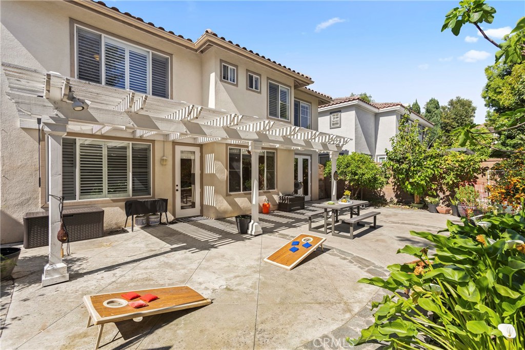 65 Ashcrest Irvine, CA 92620 - Photo 3 of 43 Make 65 a DONE DEAL located in exclusive Trailwood, a 24 hour GUARD GATED community!
