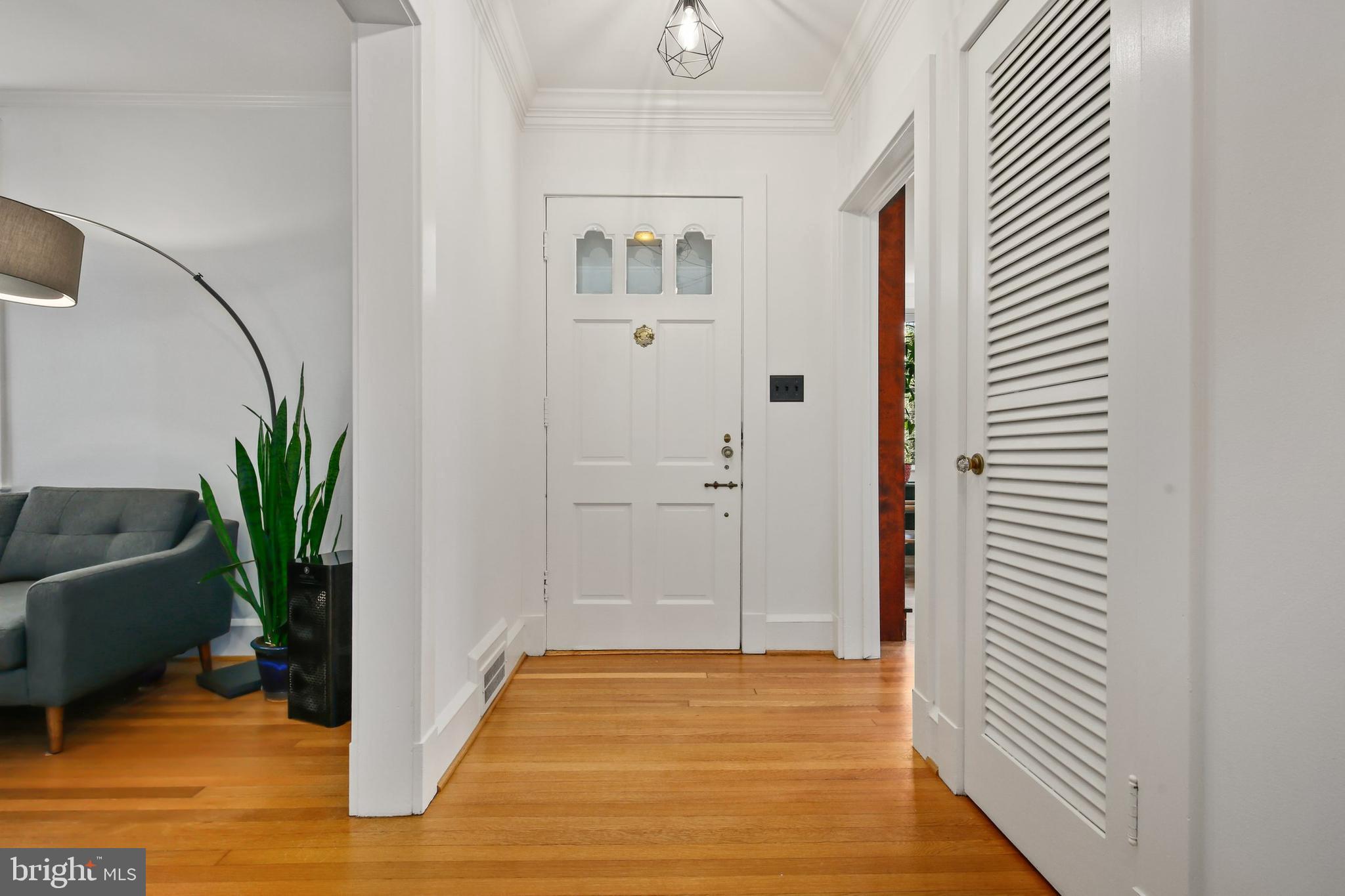 10327 Parkman Road Silver Spring, MD 20903 - Photo 6 of 83