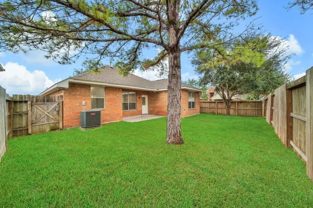 $325,000 | 12003 Cottage Elm Court, Houston, TX 77089