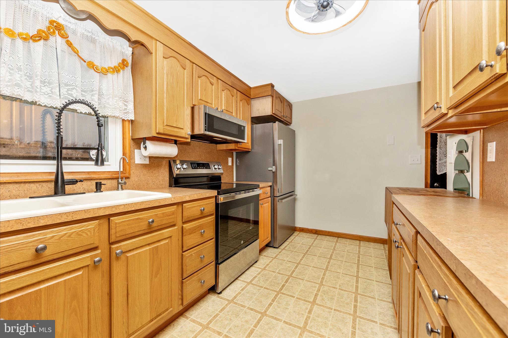 18617 Burnside Bridge Road Sharpsburg, MD 21782 - Photo 20 of 47 Kitchen