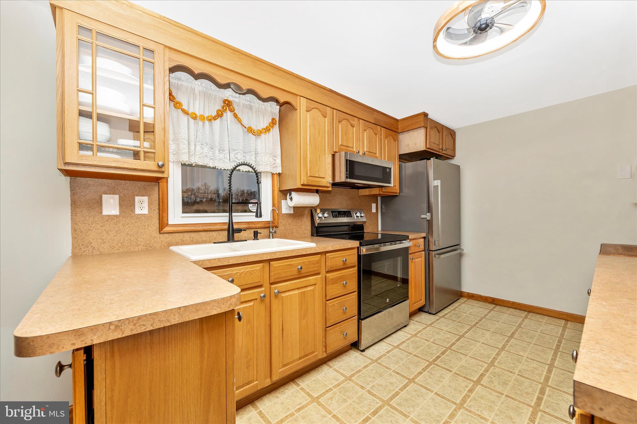 18617 Burnside Bridge Road Sharpsburg, MD 21782 - Photo 21 of 47 Kitchen