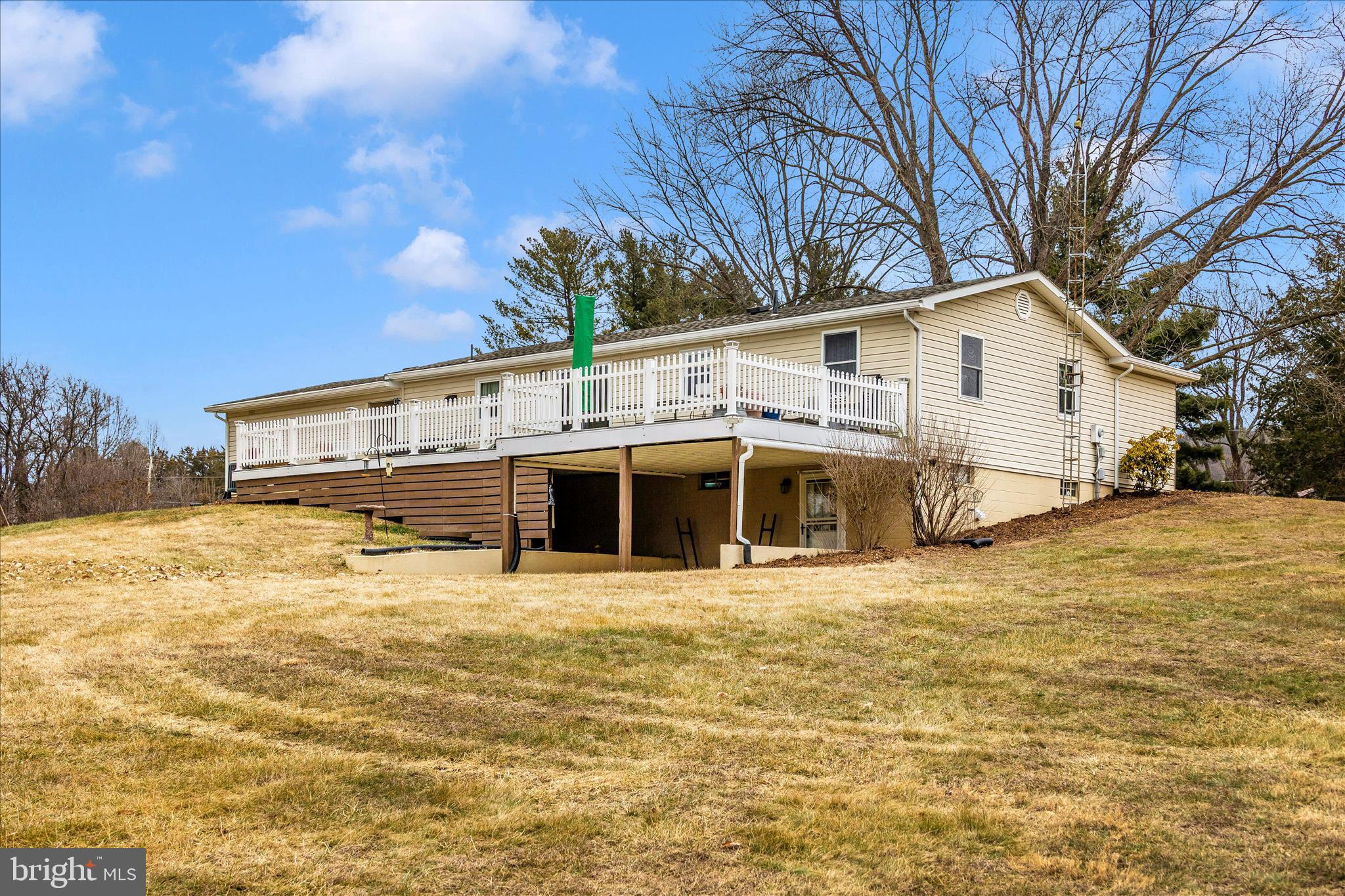 18617 Burnside Bridge Road Sharpsburg, MD 21782 - Photo 6 of 47 Exterior Back