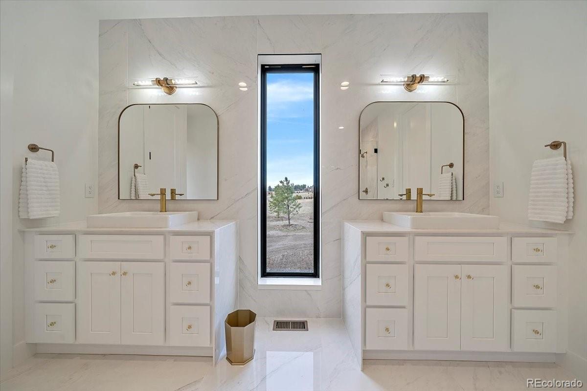 2850 Red Kit Road Franktown, CO 80116 - Photo 21 of 39 Gallery Image 21