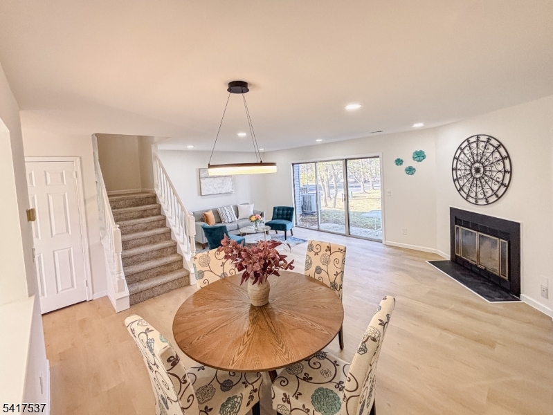 386 Inwood Court Somerset, NJ 08873 - Photo 8 of 34