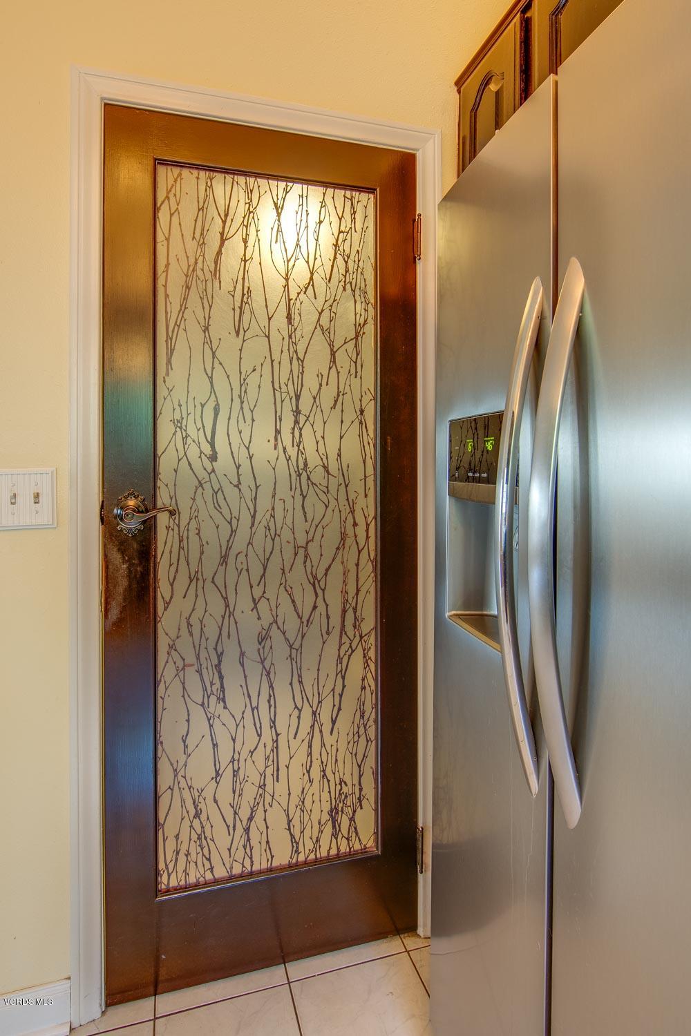 4265 Apricot Road Simi Valley, CA 93063 - Photo 15 of 39 a view of bathroom