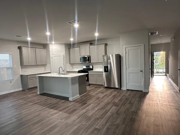 $2,300 | 211 Brazen Forest Trail, Magnolia, TX 77355