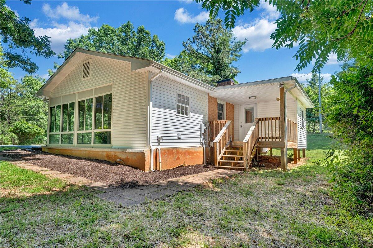 4883 Edwardsville Road Hardy, VA 24101 - Photo 26 of 53 08-MIB09549