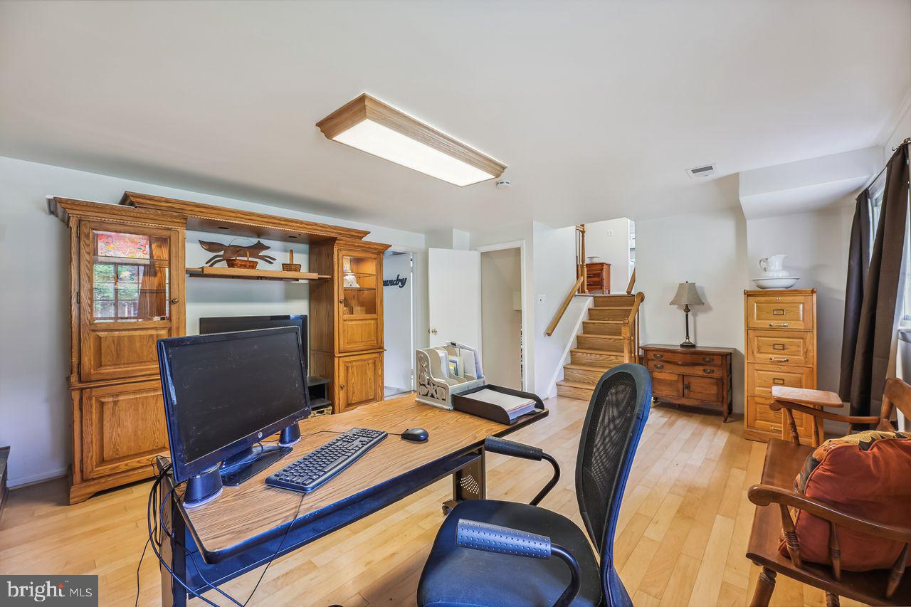 6903 Redmiles Road Laurel, MD 20707 - Photo 23 of 39 Family Room